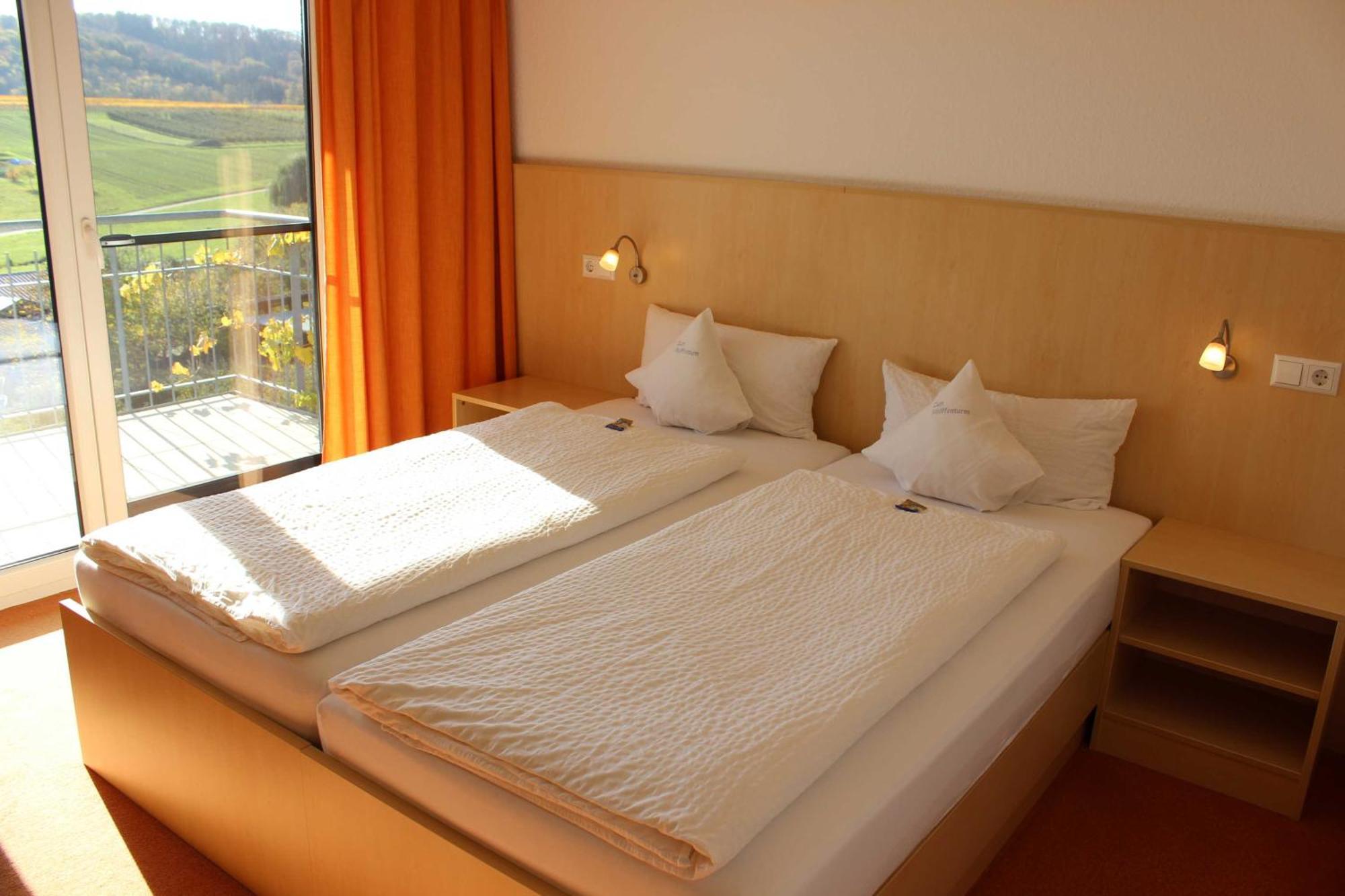 Gaestehaus Zum Wolffenturm Lehrensteinsfeld Zimmer foto