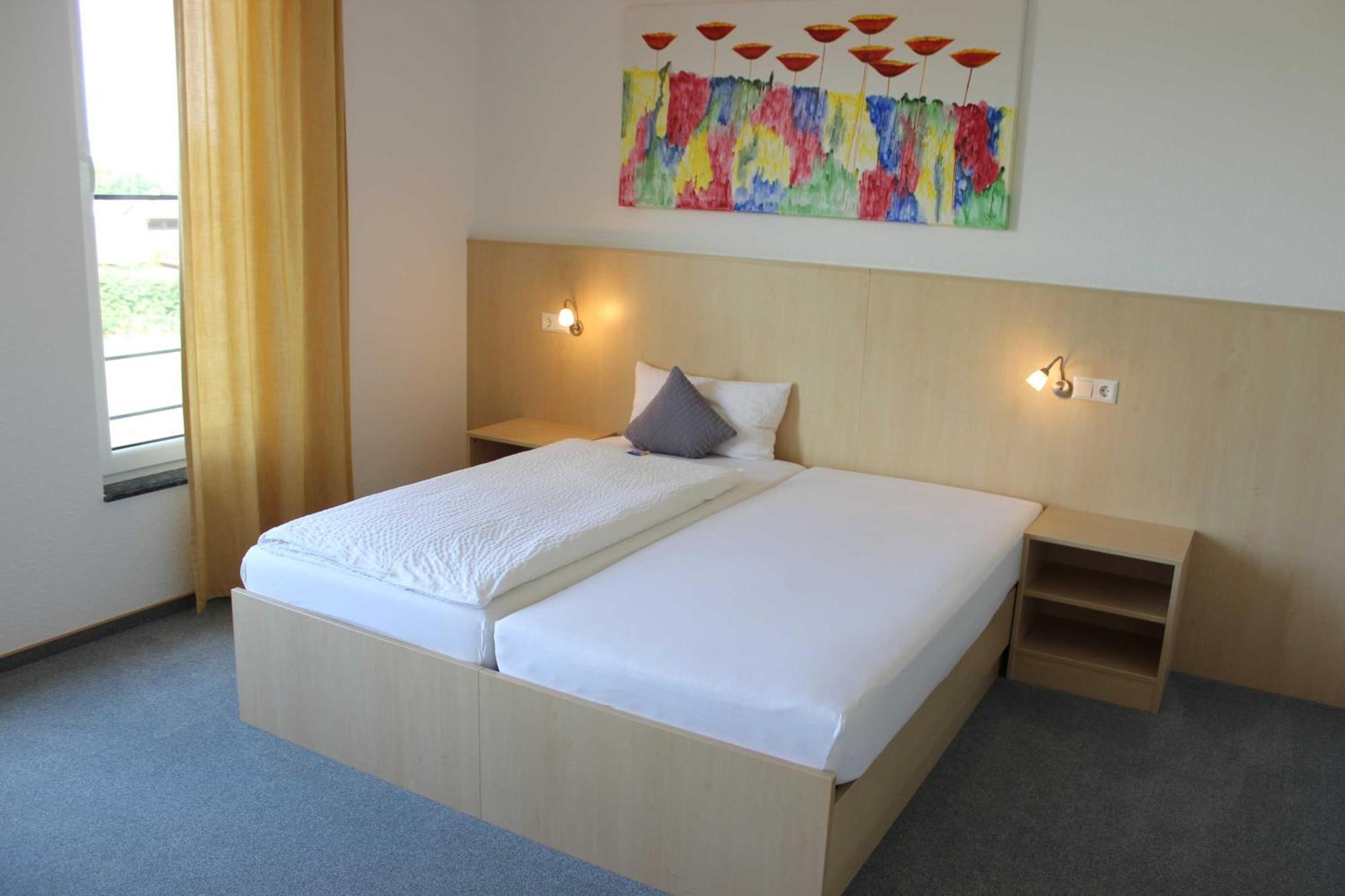 Gaestehaus Zum Wolffenturm Lehrensteinsfeld Zimmer foto